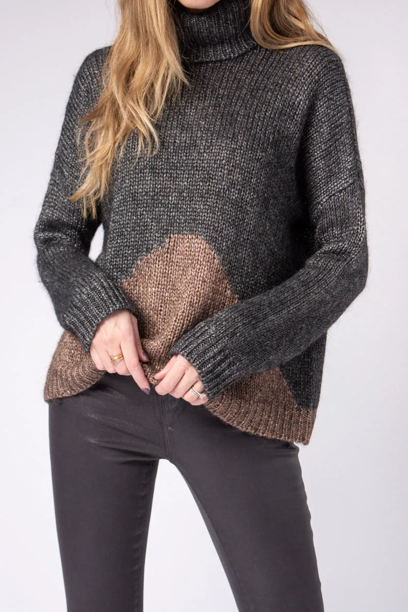 Colorblock Turtleneck Sweater in Anthracite