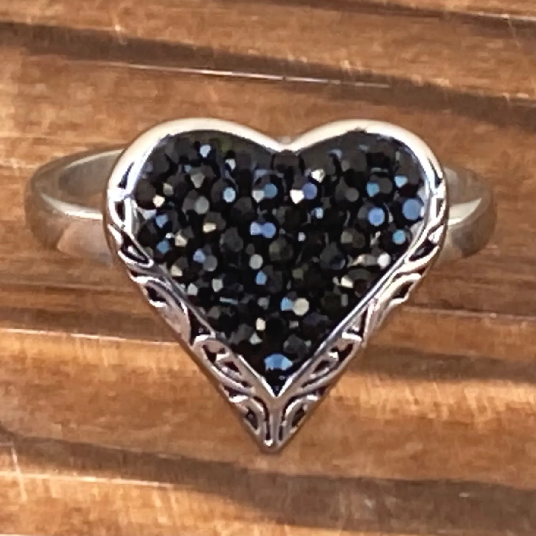 Crystal Heart Ring - Black - R28