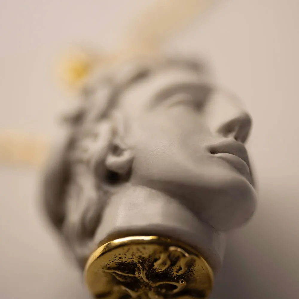 Narcissus pendant