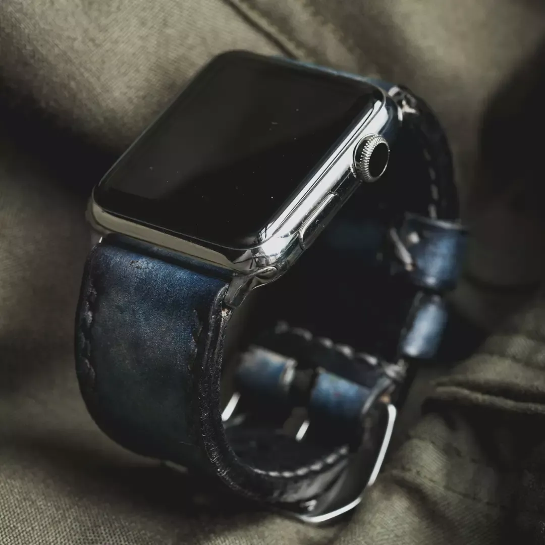 "Camouflage" Hand-dyed Cowhide Leather Strap, Denim Blue | Apple Watch