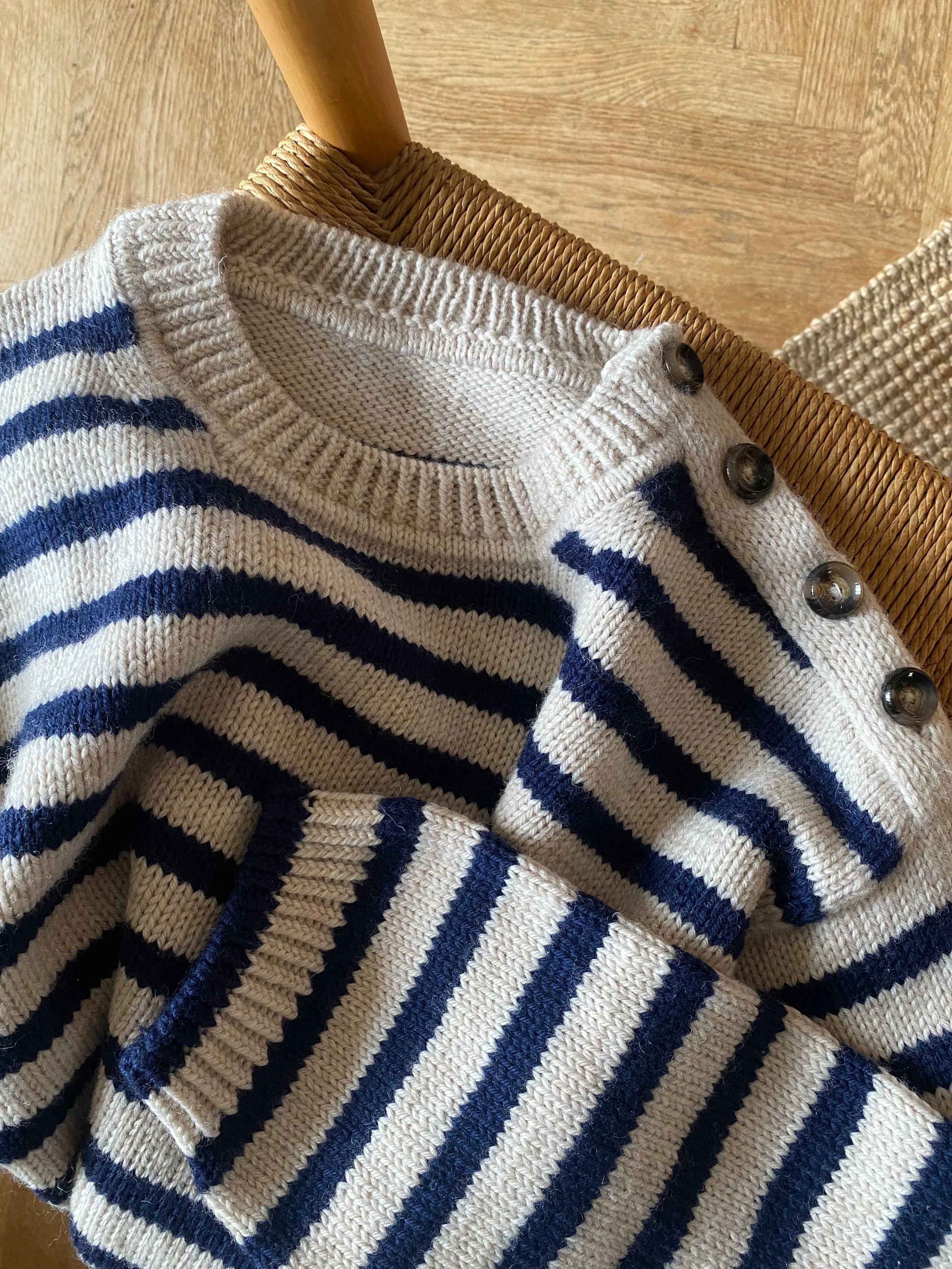 Sweater No. 22 - SVENSKA